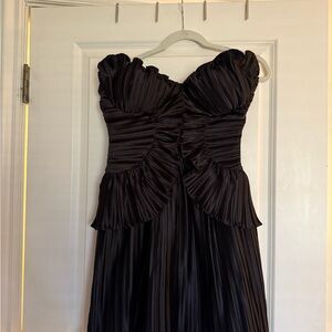 Elegant Black Strapless Dress